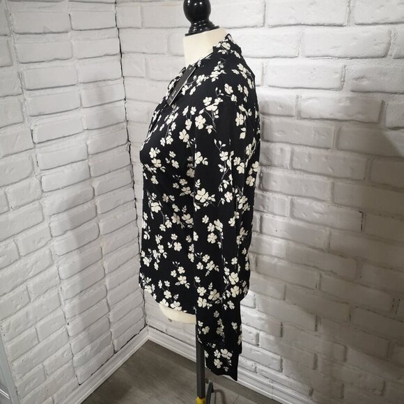 NWT Jules & Leopold Ladies Size Medium Black & Cream Flower Pattern Blouse - Picture 4 of 10
